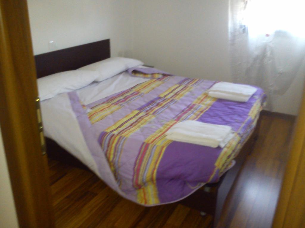 Casa Vacanza Holiday Villa Pieris ภายนอก รูปภาพ